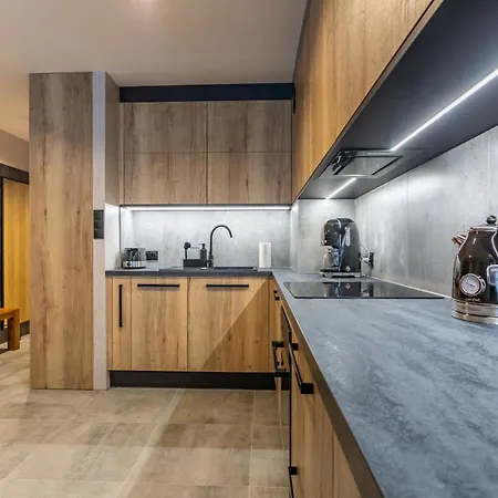 Apart-invest Mountain Tree C27
